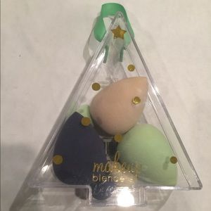 Beauty Sponges (Set of 6) Sealed in plastic reusable acrylic Tree box